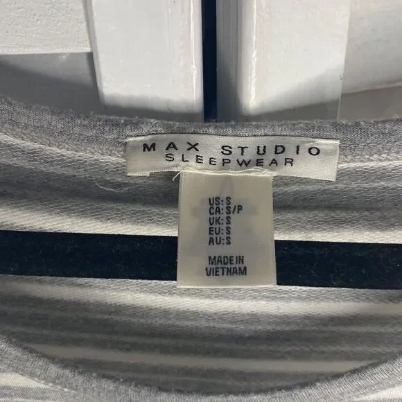 3/$15 Gray and white striped tank top - Picture 2 of 6